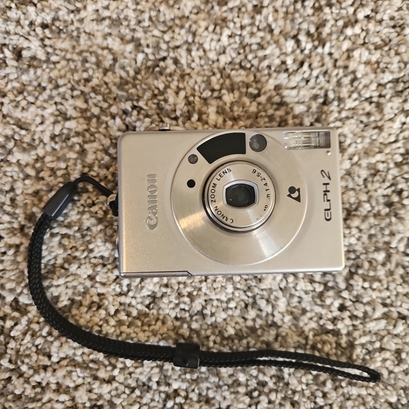 Canon ELPH 2 Point & Shoot Digital Camera - As Is Cannot Test - Picture 1 of 6